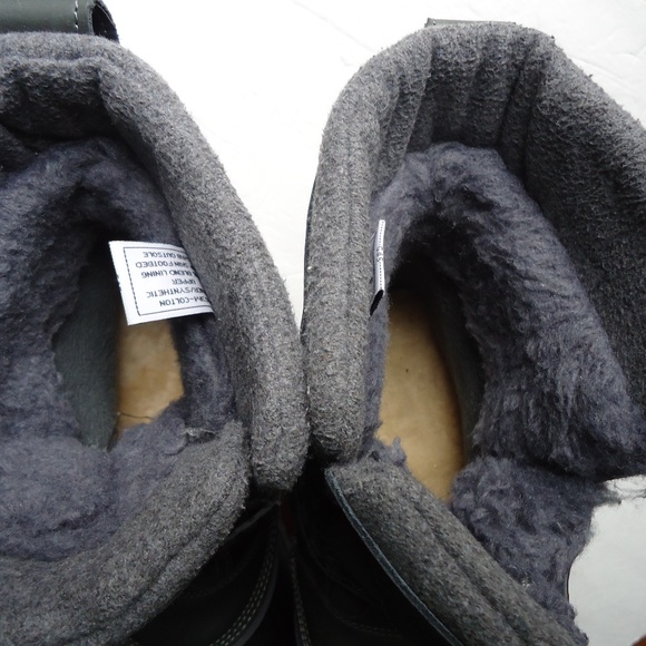 SIZE 11. BearPaw waterproof winter snow boots. main image 7